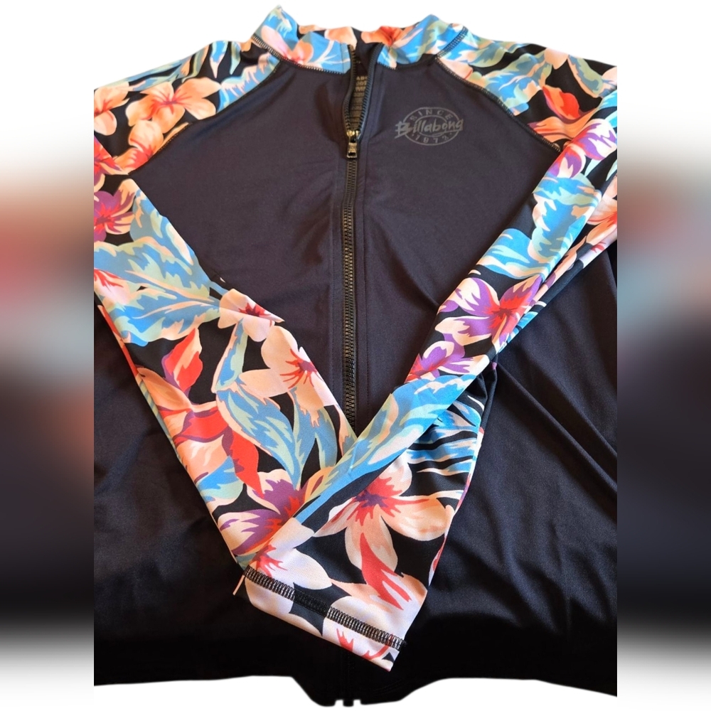 Billabong Women's Core Front Zip Long Sleeve Rashguard Size XL NWT